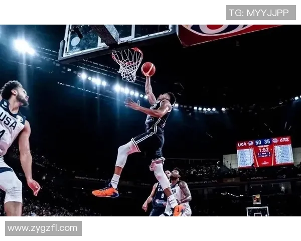 字母哥赛场动情瞬间回顾，感动全场泪目时刻再现