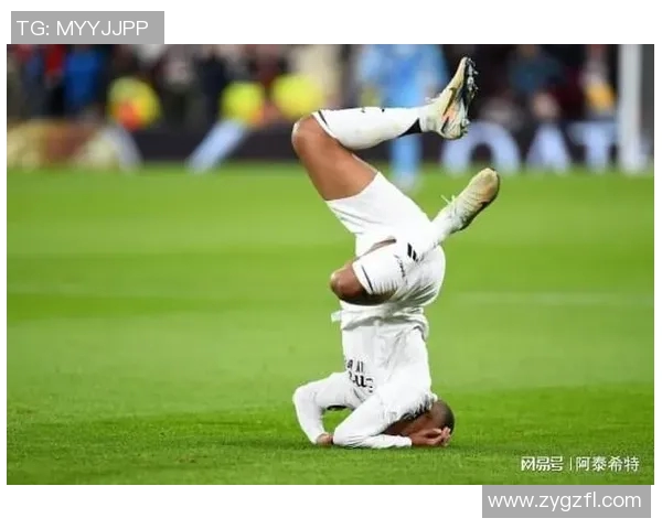 球迷炸锅：姆巴佩这一行为引热议！